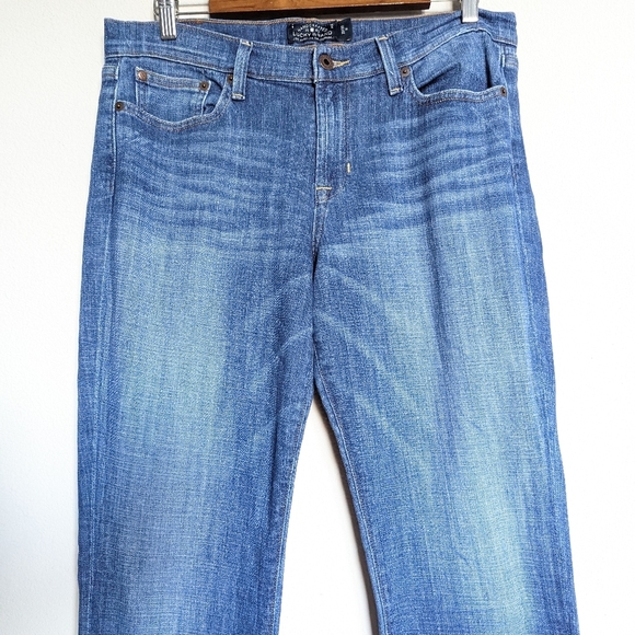 Lucky brand medium wash denim straight leg jeans size 10/30 - Picture 2 of 9